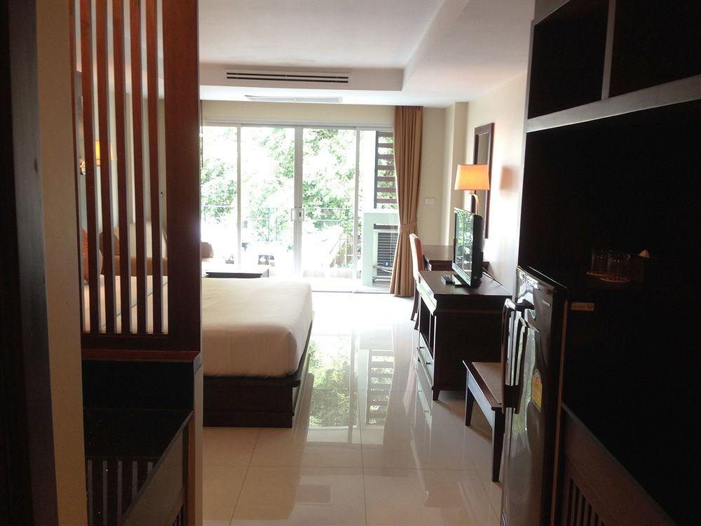 August Suites Pattaya Exterior foto