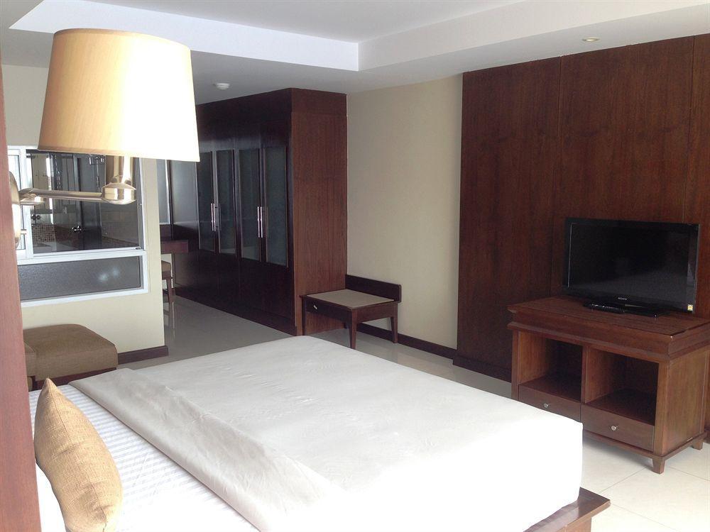 August Suites Pattaya Exterior foto