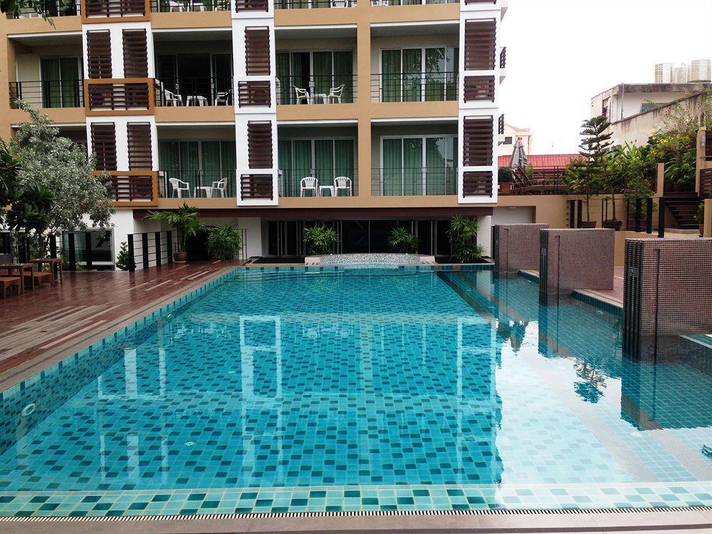 August Suites Pattaya Exterior foto