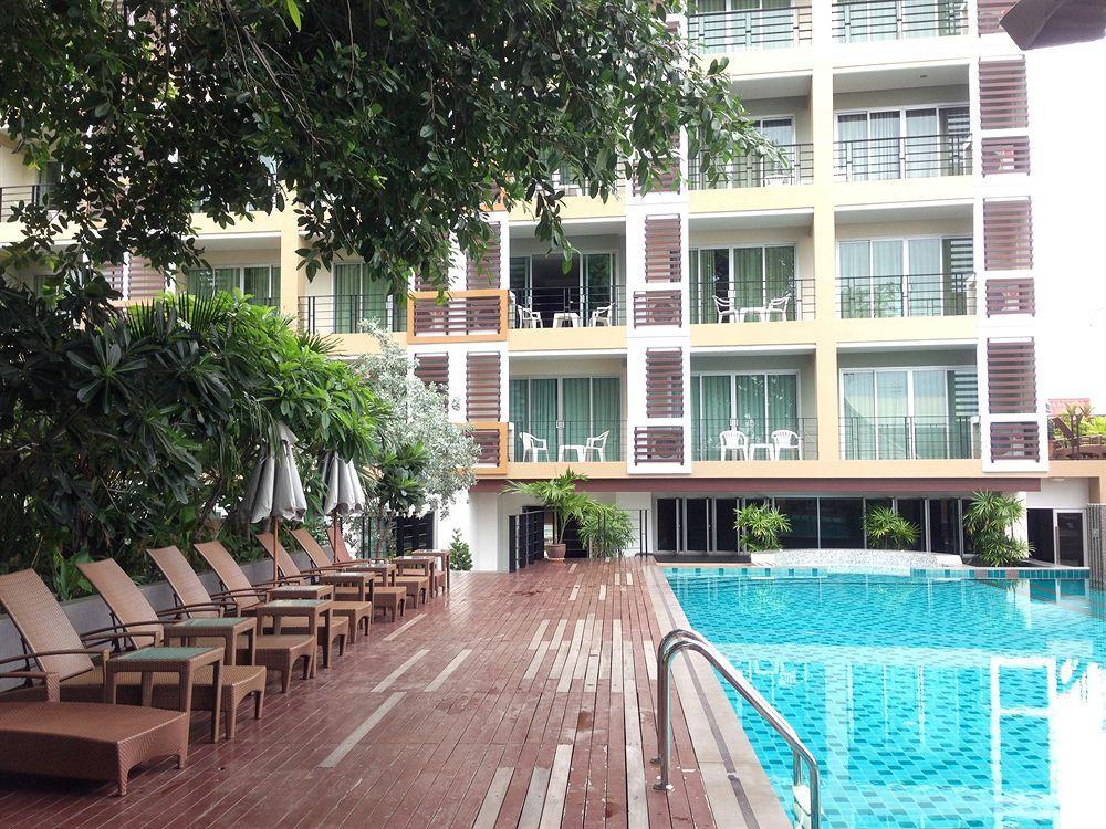 August Suites Pattaya Exterior foto